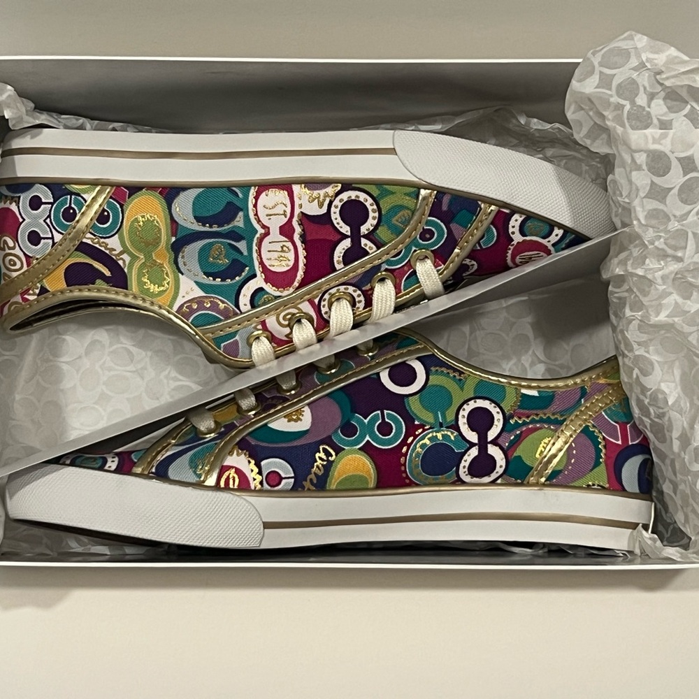 Coach Low-top Dee Pop Multicolor Women's Sneakers with Gold Accents